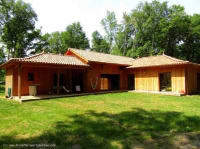 Home For Sale in Vertheuil, France