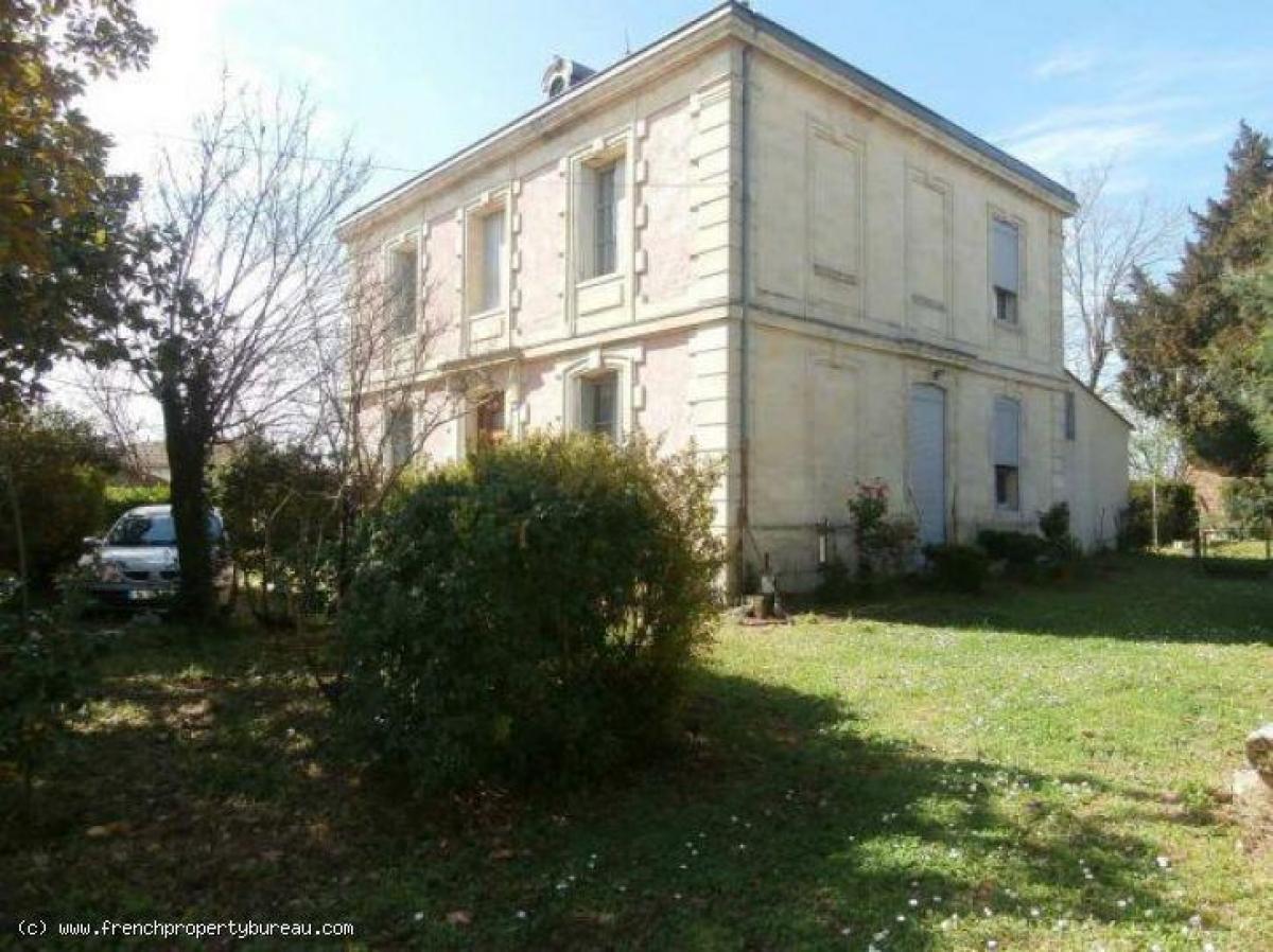 Picture of Home For Sale in Lamarque, Aquitaine, France