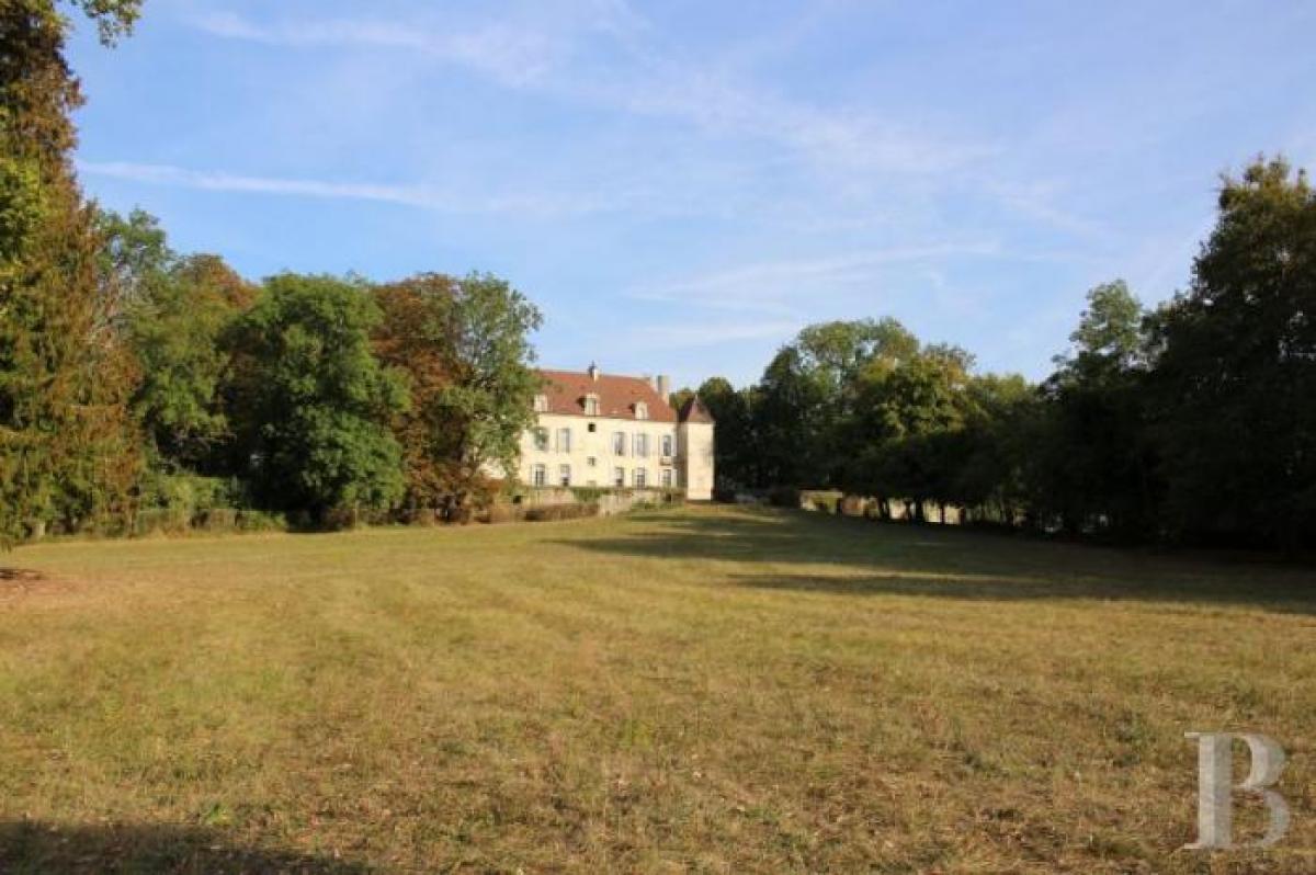 Picture of Villa For Sale in Dijon, Bourgogne, France