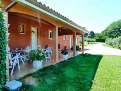Villa For Sale in Pavie, France