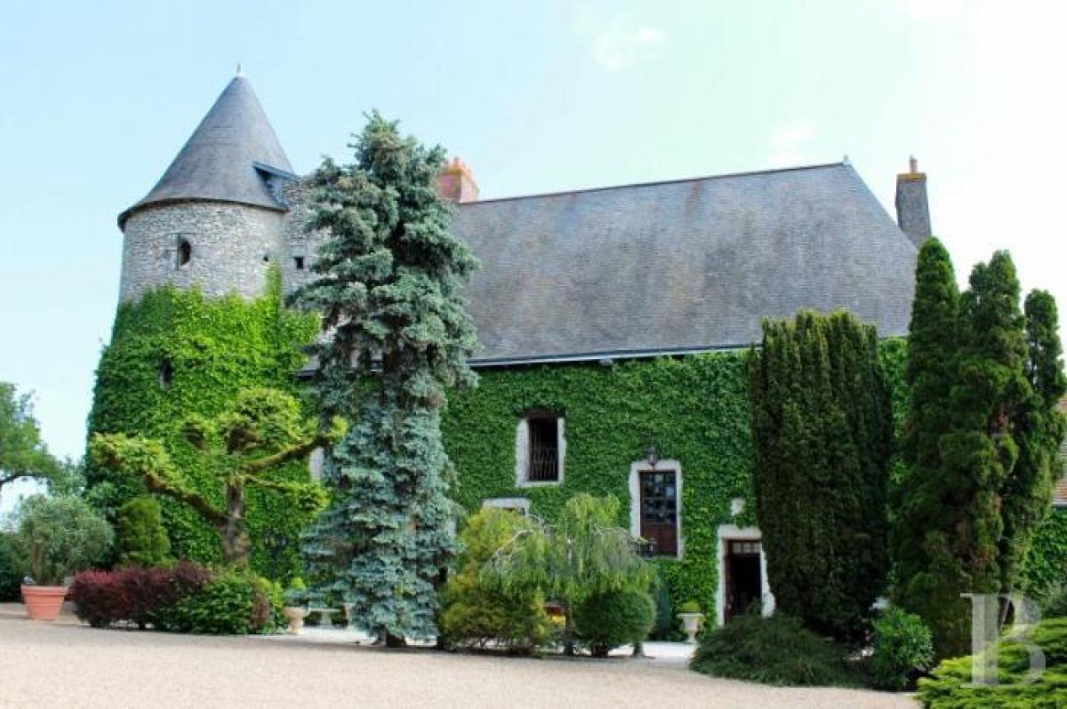 Picture of Villa For Sale in Tours, Touraine, France