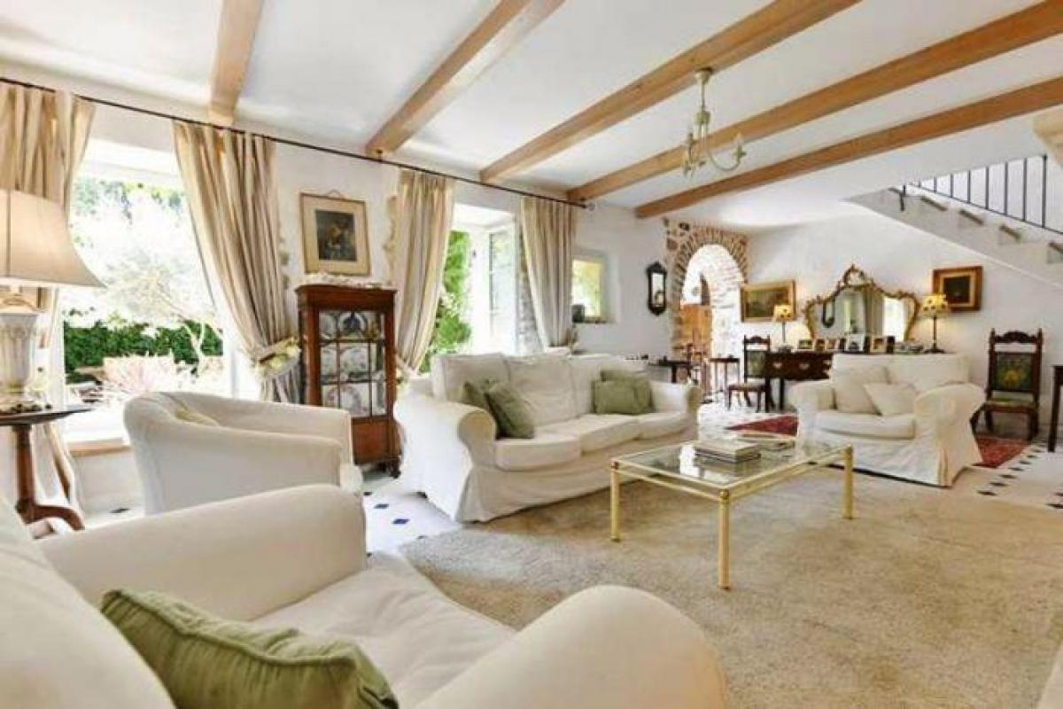 Picture of Home For Sale in Uzes, Languedoc Roussillon, France