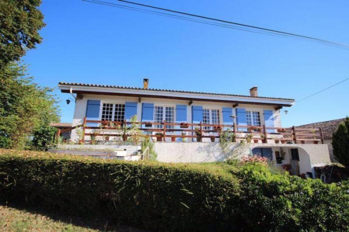 Picture of Home For Sale in Lauzun, Lot Et Garonne, France