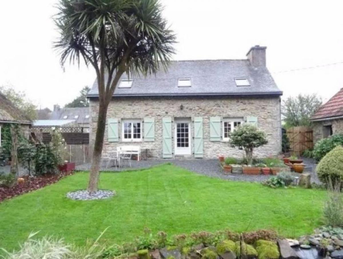 Picture of Home For Sale in Callac, Bretagne, France