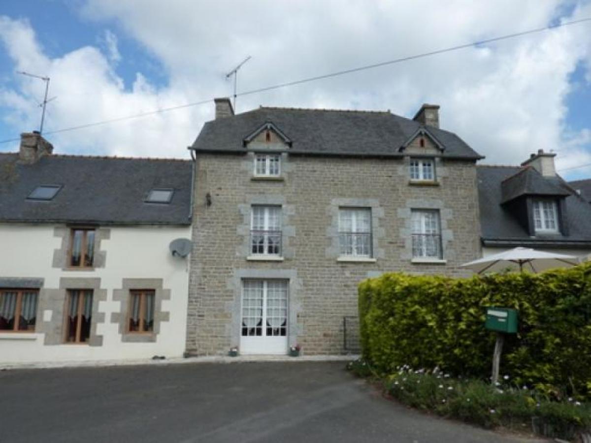 Picture of Home For Sale in Plessala, Cotes D'Armor, France