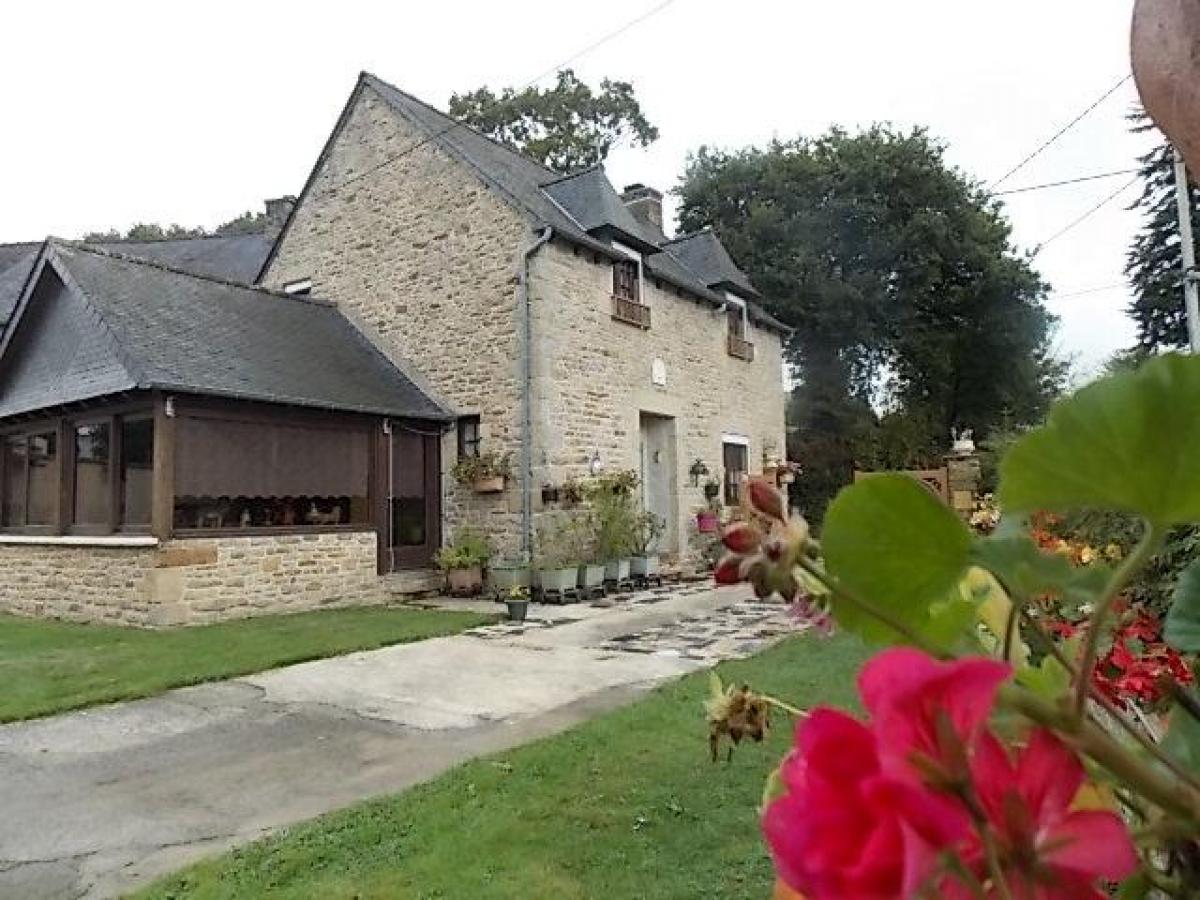 Picture of Home For Sale in Saint Gilles Du Mene, Cotes D'Armor, France