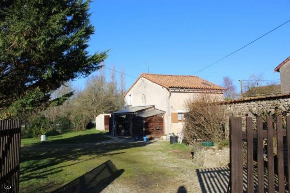 Picture of Home For Sale in Chaunay, Poitou Charentes, France