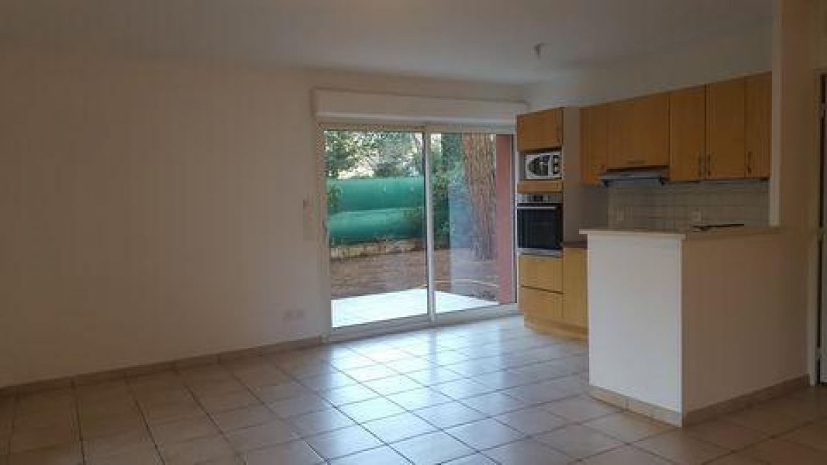 Picture of Apartment For Sale in Aix En Provence, Cote d'Azur, France