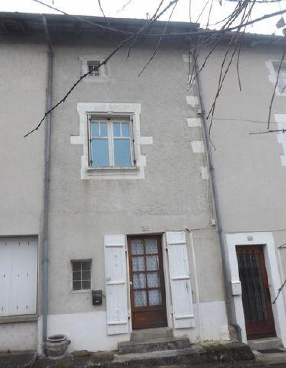 Picture of Home For Sale in Availles Limouzine, Poitou Charentes, France