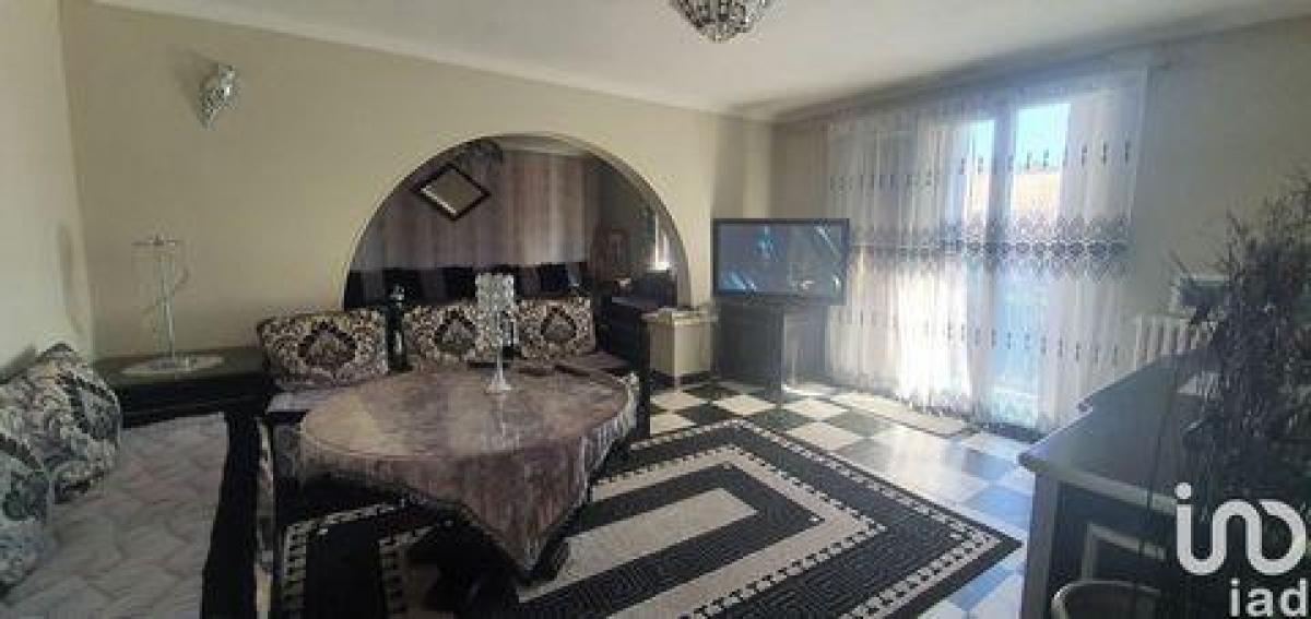 Picture of Condo For Sale in Carpentras, Provence-Alpes-Cote d'Azur, France