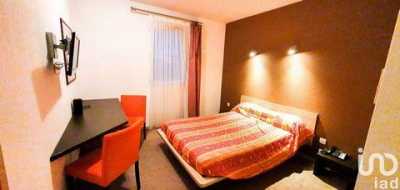 Apartment For Sale in Gallargues Le Montueux, France