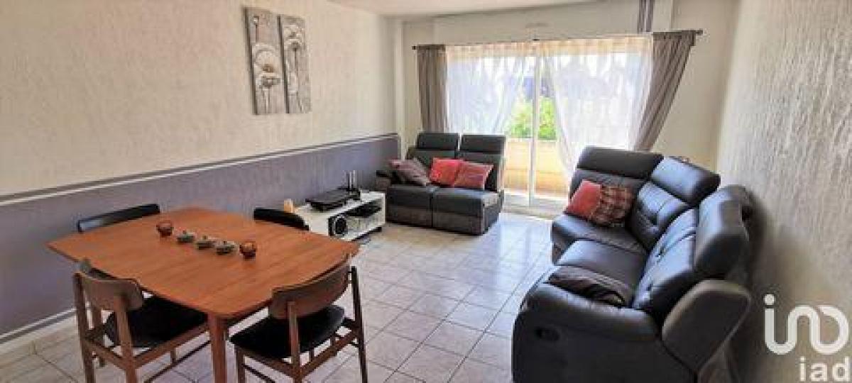 Picture of Condo For Sale in Courcouronnes, Bretagne, France
