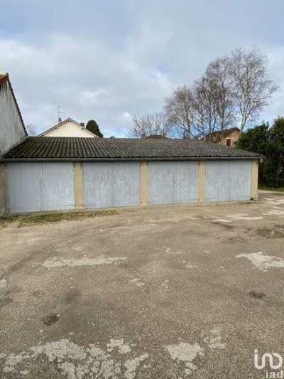 Apartment For Sale in Sens, France