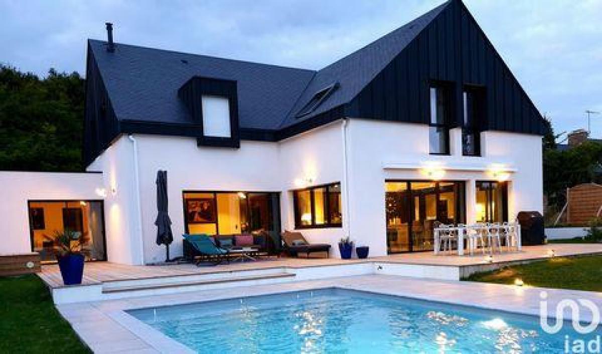 Picture of Home For Sale in Guidel, Bretagne, France