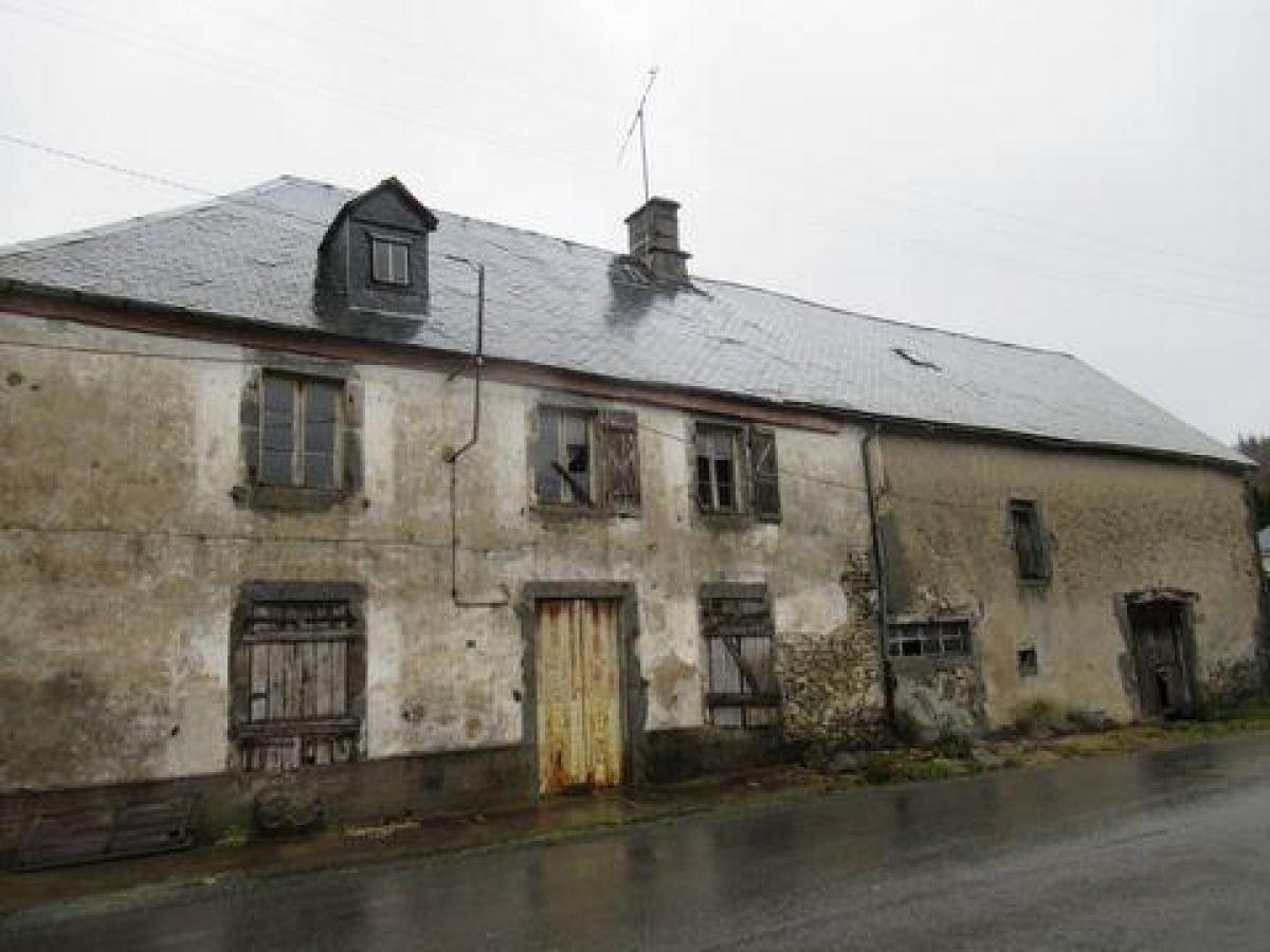 Picture of Home For Sale in La Courtine, Limousin, France
