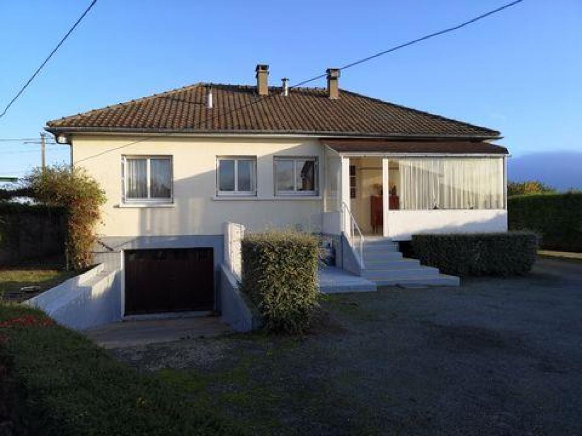 Picture of Home For Sale in Janville, Centre, France