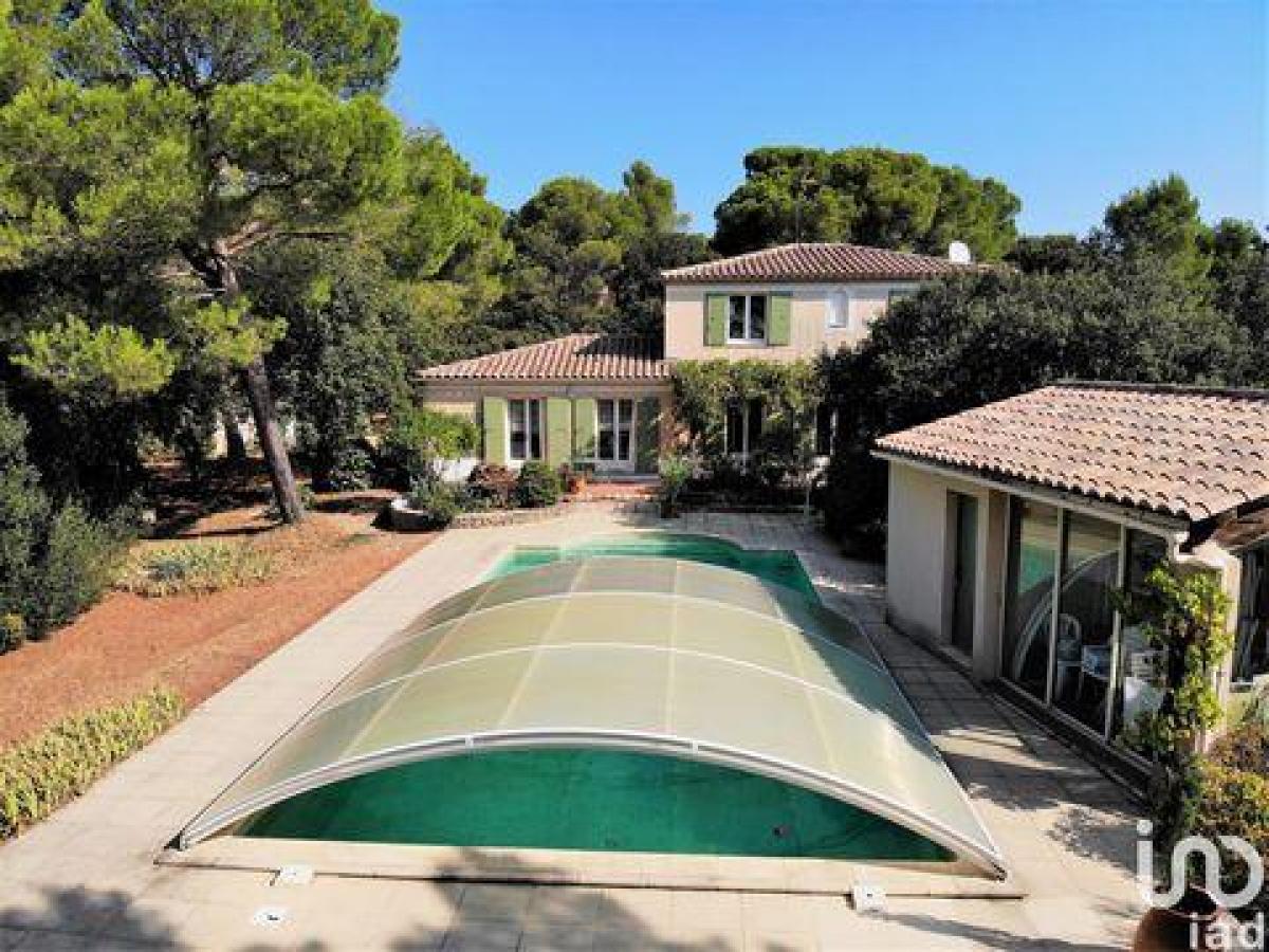 Picture of Home For Sale in Uchaux, Provence-Alpes-Cote d'Azur, France