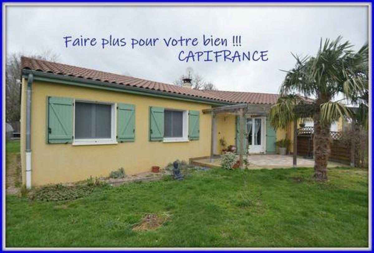 Picture of Home For Sale in La Clayette, Bourgogne, France