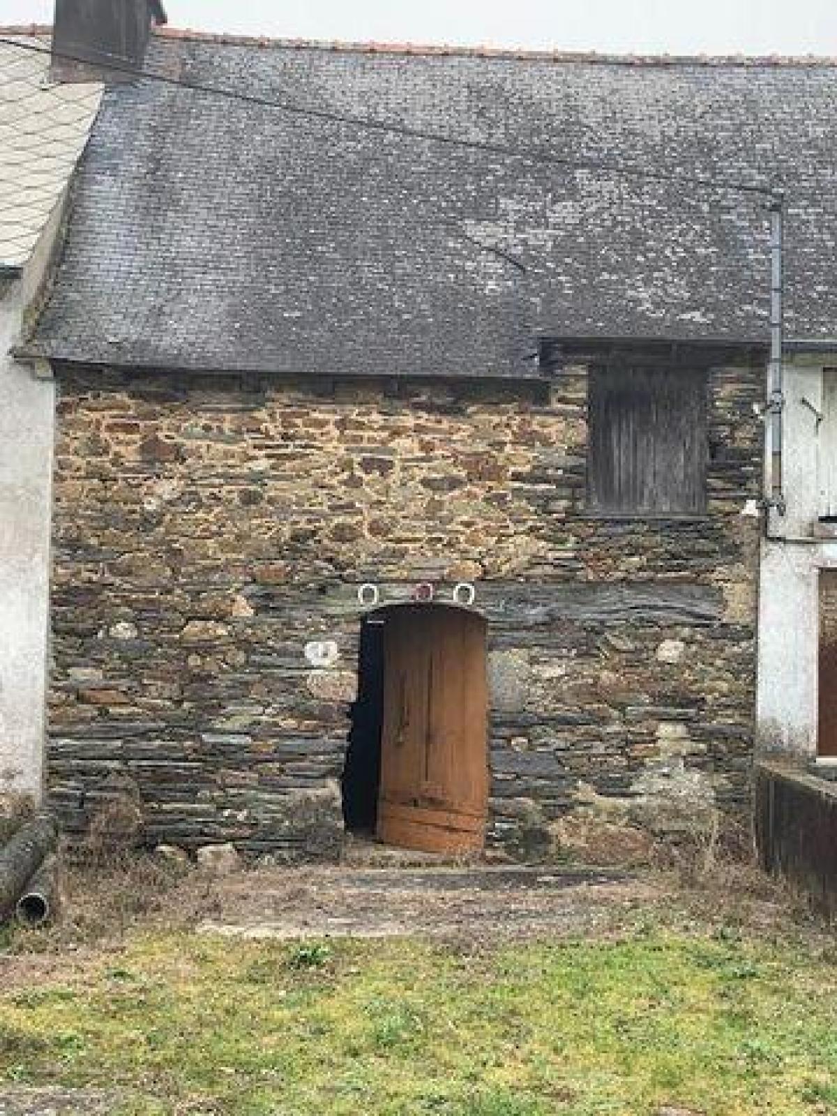 Picture of Home For Sale in Pipriac, Bretagne, France