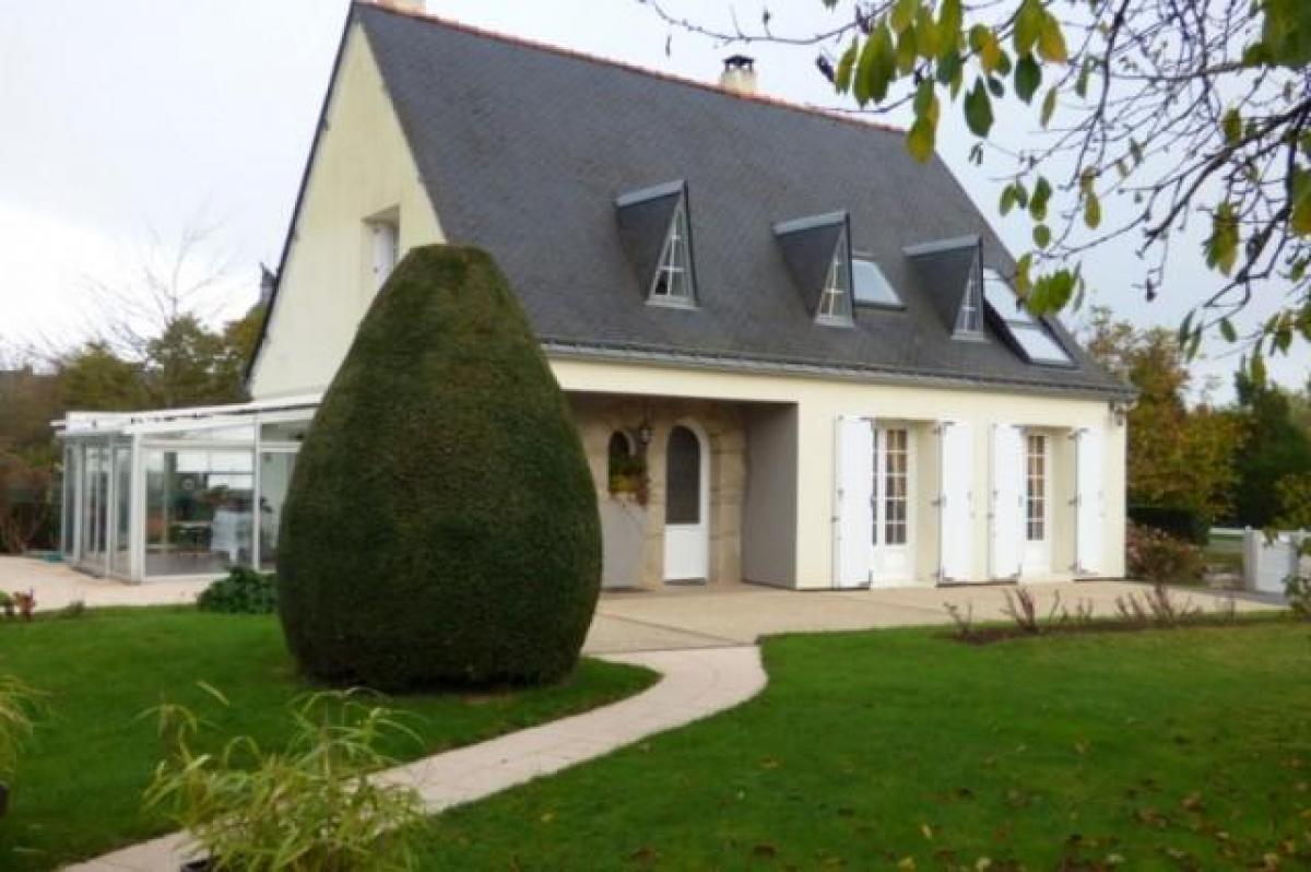 Picture of Home For Sale in Mauron, Bretagne, France