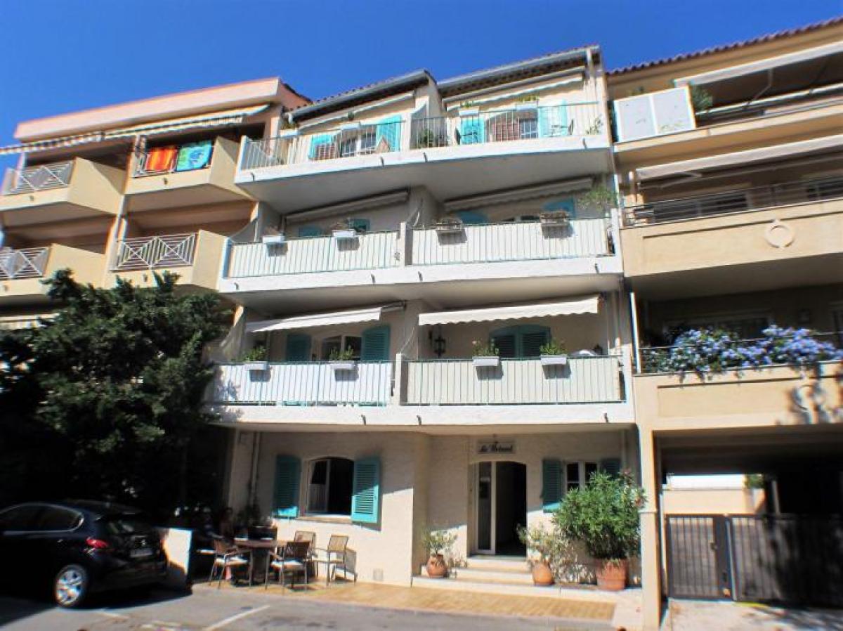 Picture of Home For Sale in Sainte-Maxime, Cote d'Azur, France