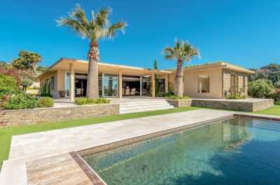 Villa For Sale in Grimaud, France