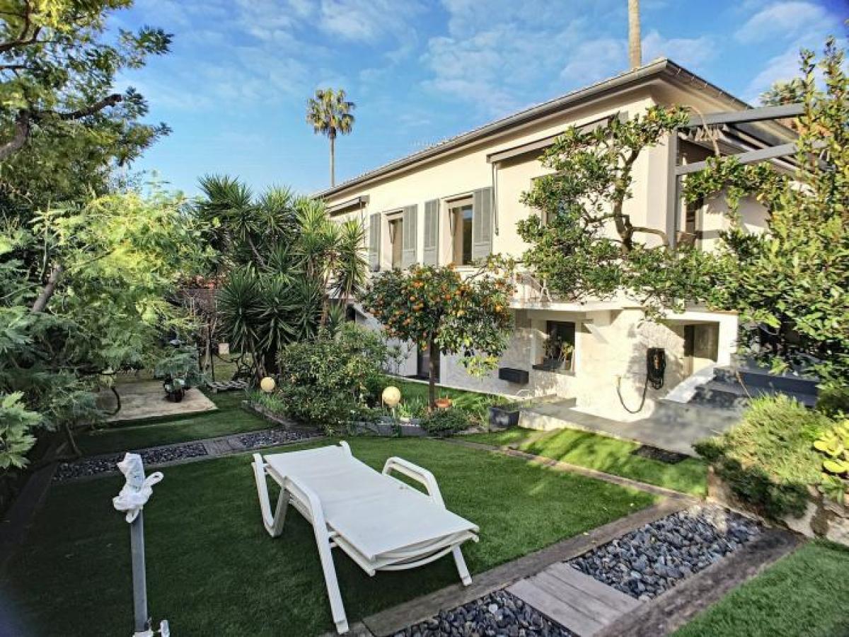 Picture of Villa For Sale in Cannes, Cote d'Azur, France