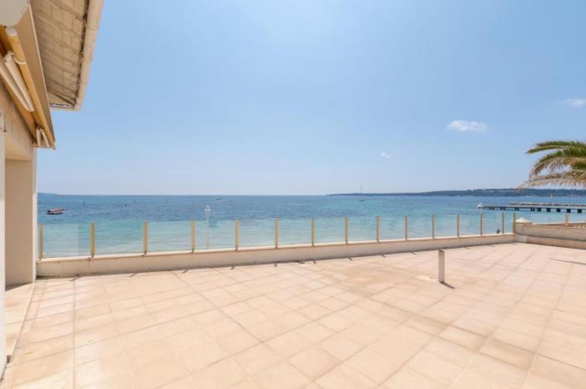 Picture of Villa For Sale in Cannes, Cote d'Azur, France