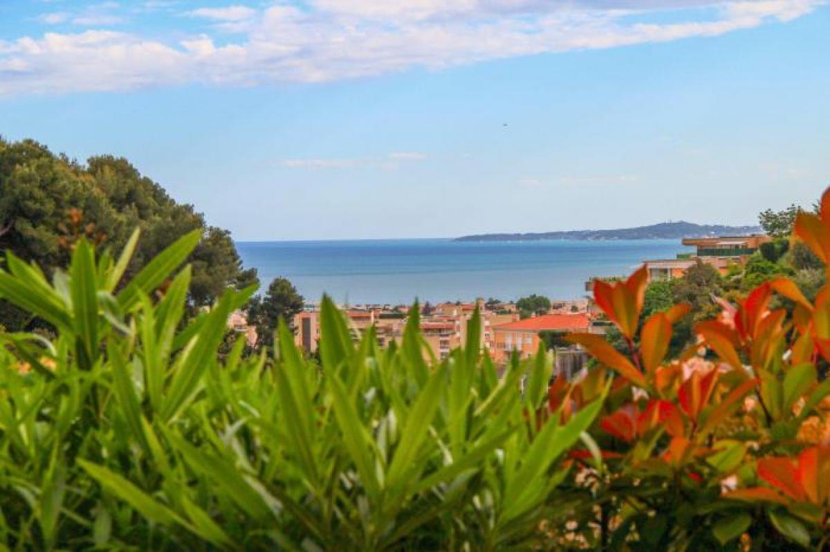 Picture of Apartment For Sale in Saint-Laurent-du-var, Cote d'Azur, France