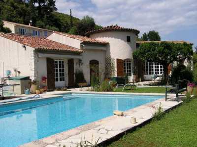 Villa For Sale in Montauroux, France