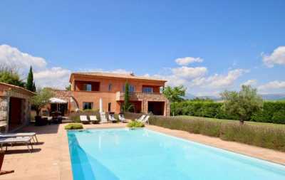 Villa For Sale in Montauroux, France