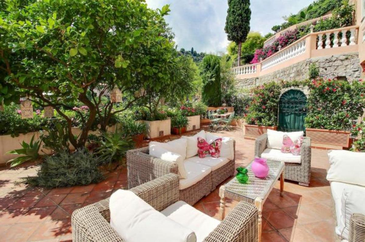 Picture of Apartment For Sale in Menton, Cote d'Azur, France