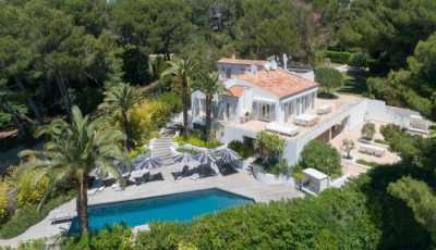 Villa For Sale in Cannes, France