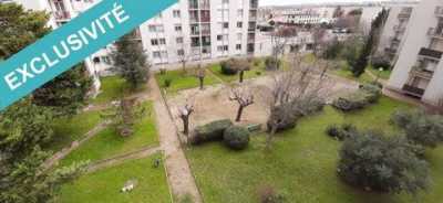 Apartment For Sale in Marignane, France