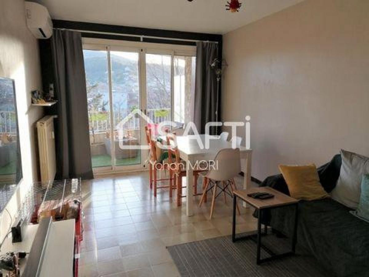 Picture of Apartment For Sale in Cuers, Provence-Alpes-Cote d'Azur, France