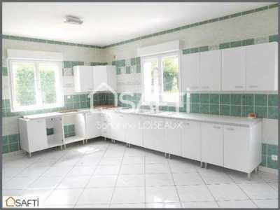 Home For Sale in Noyon, France