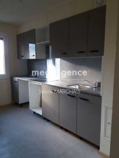 Apartment For Sale in Sens, France