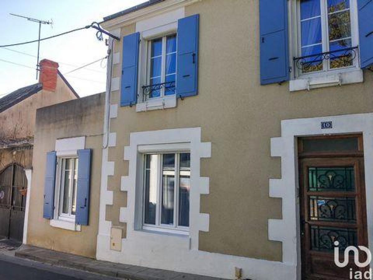 Picture of Home For Sale in Issoudun, Centre, France