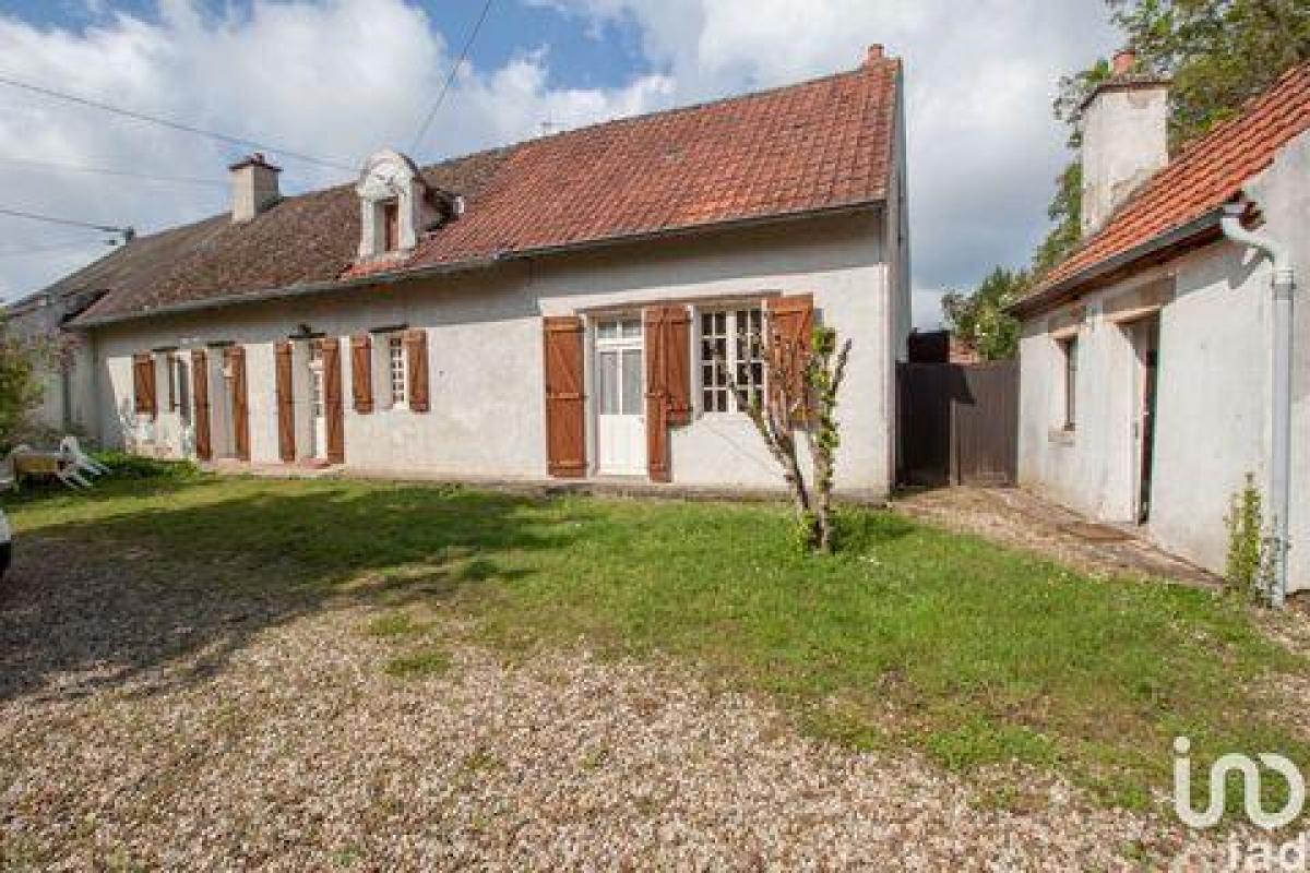 Picture of Home For Sale in Seurre, Bourgogne, France