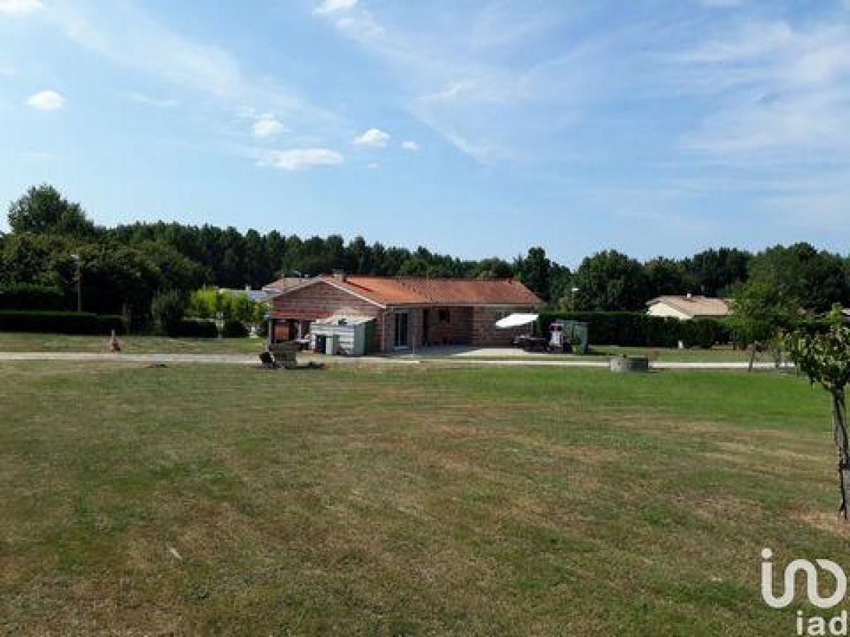 Picture of Home For Sale in Libourne, Aquitaine, France