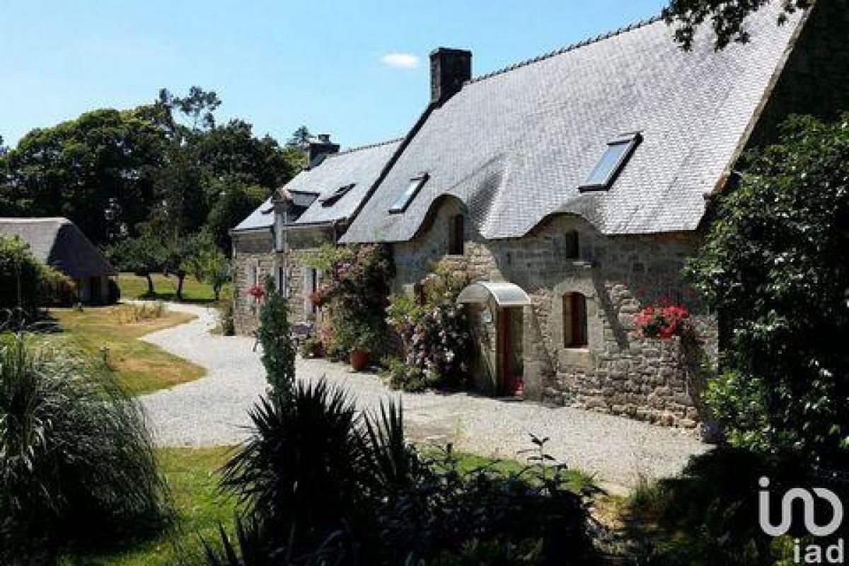 Picture of Home For Sale in Baud, Bretagne, France