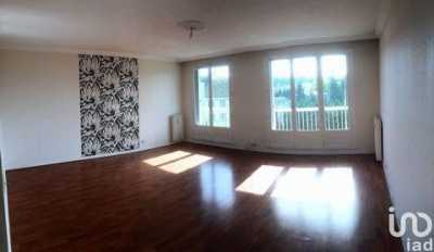 Condo For Sale in Creil, France