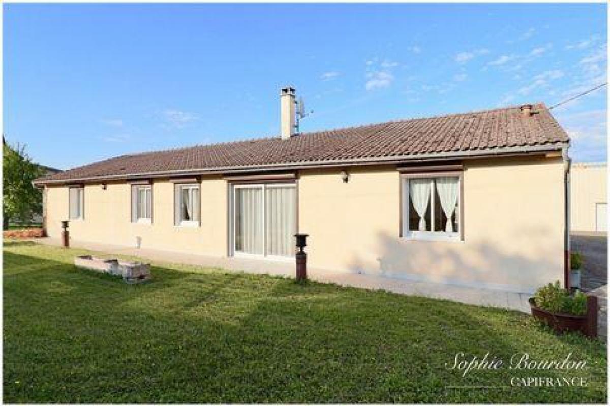 Picture of Home For Sale in Auxerre, Bourgogne, France