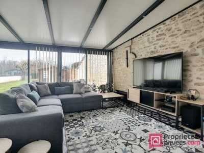 Home For Sale in Bury, France