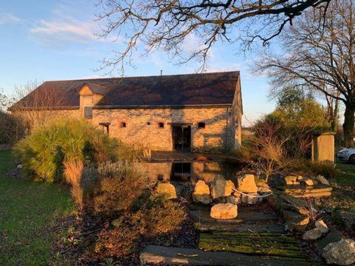 Picture of Home For Sale in Pipriac, Bretagne, France