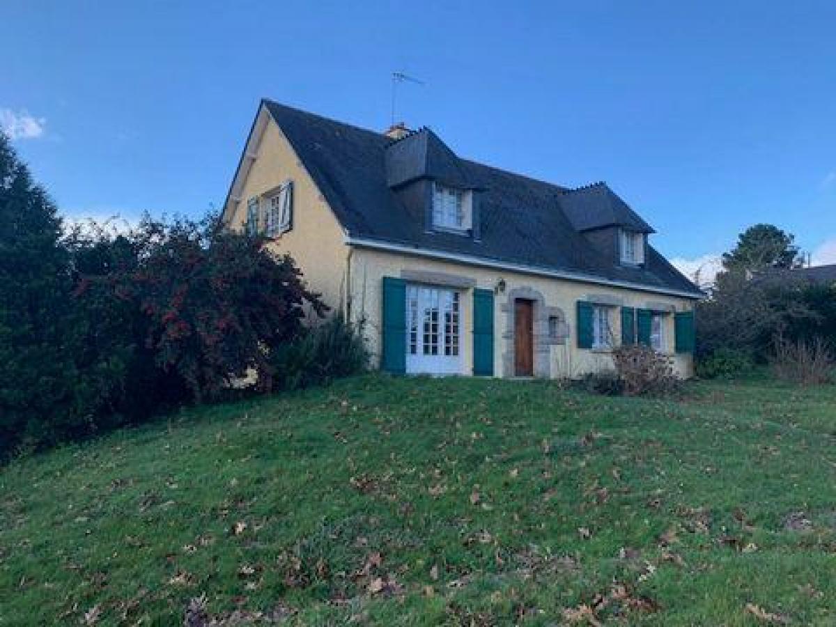 Picture of Home For Sale in Pipriac, Bretagne, France