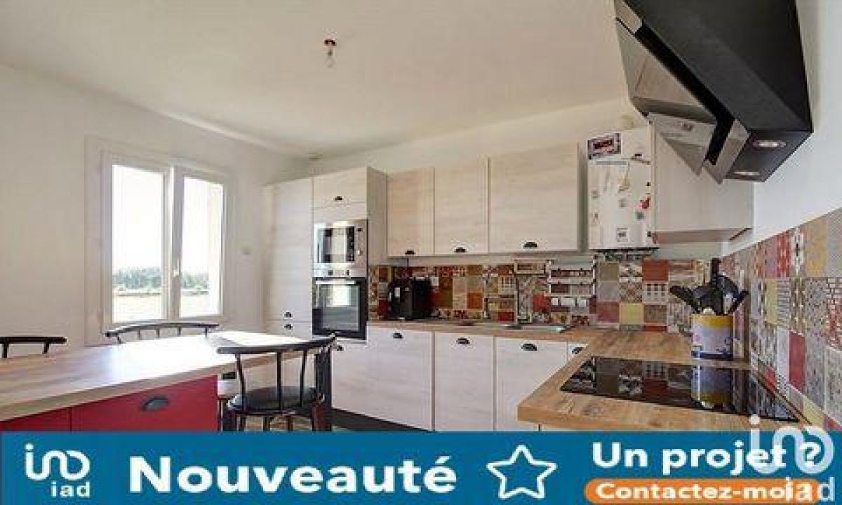 Picture of Home For Sale in Jaux, Picardie, France