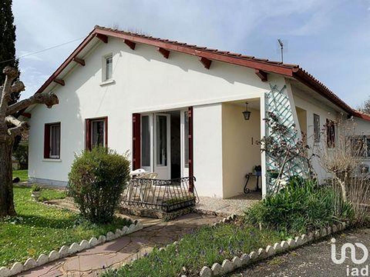 Picture of Home For Sale in Orthez, Aquitaine, France