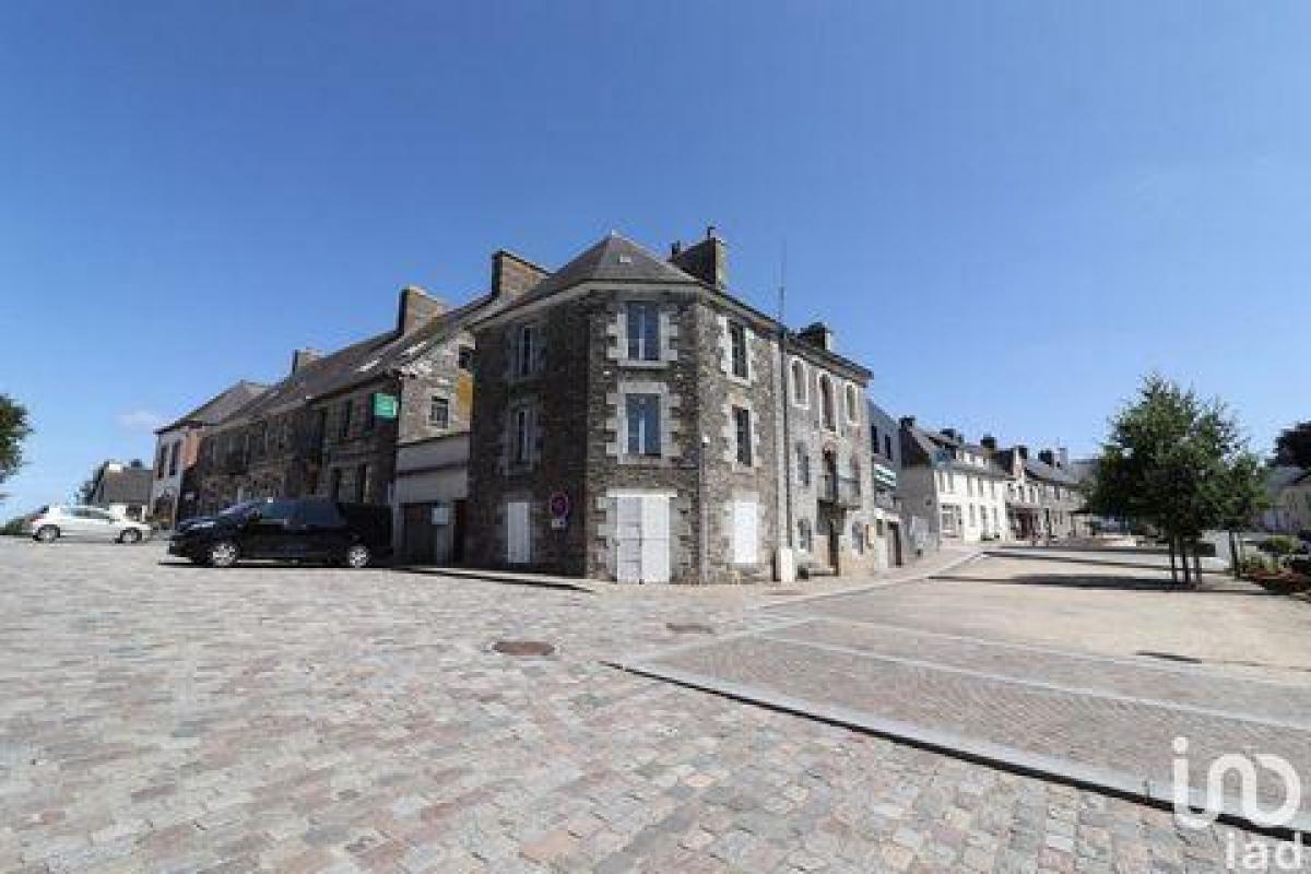 Picture of Home For Sale in Uzel, Cotes D'Armor, France