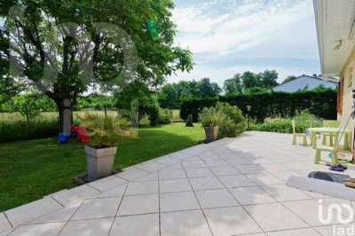 Home For Sale in Eysines, France